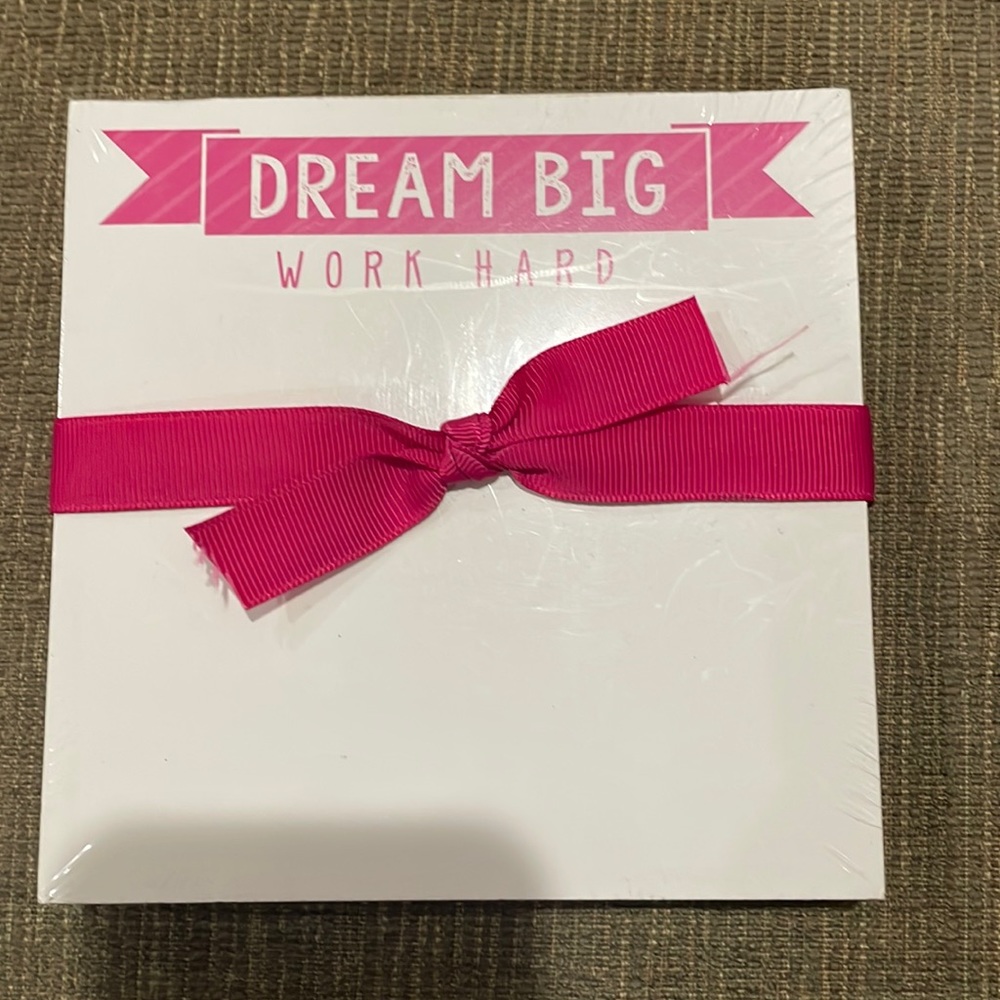 Super cute note pad